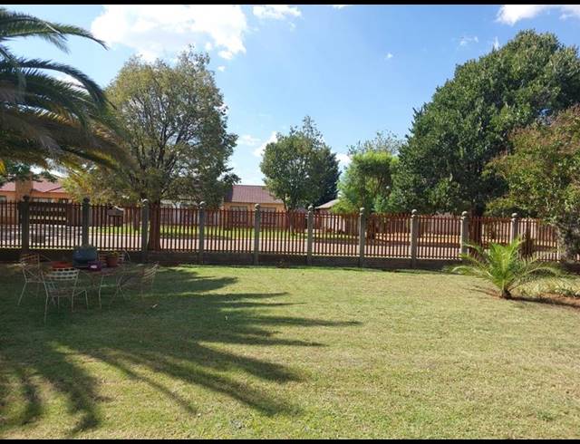 3 BEDROOM HOUSE FOR SALE IN VANDERBIJLPARK SE 6